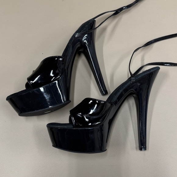 Pleaser 6 Inch Stripper Black Patent Stiletto Heels - Picture 5 of 11